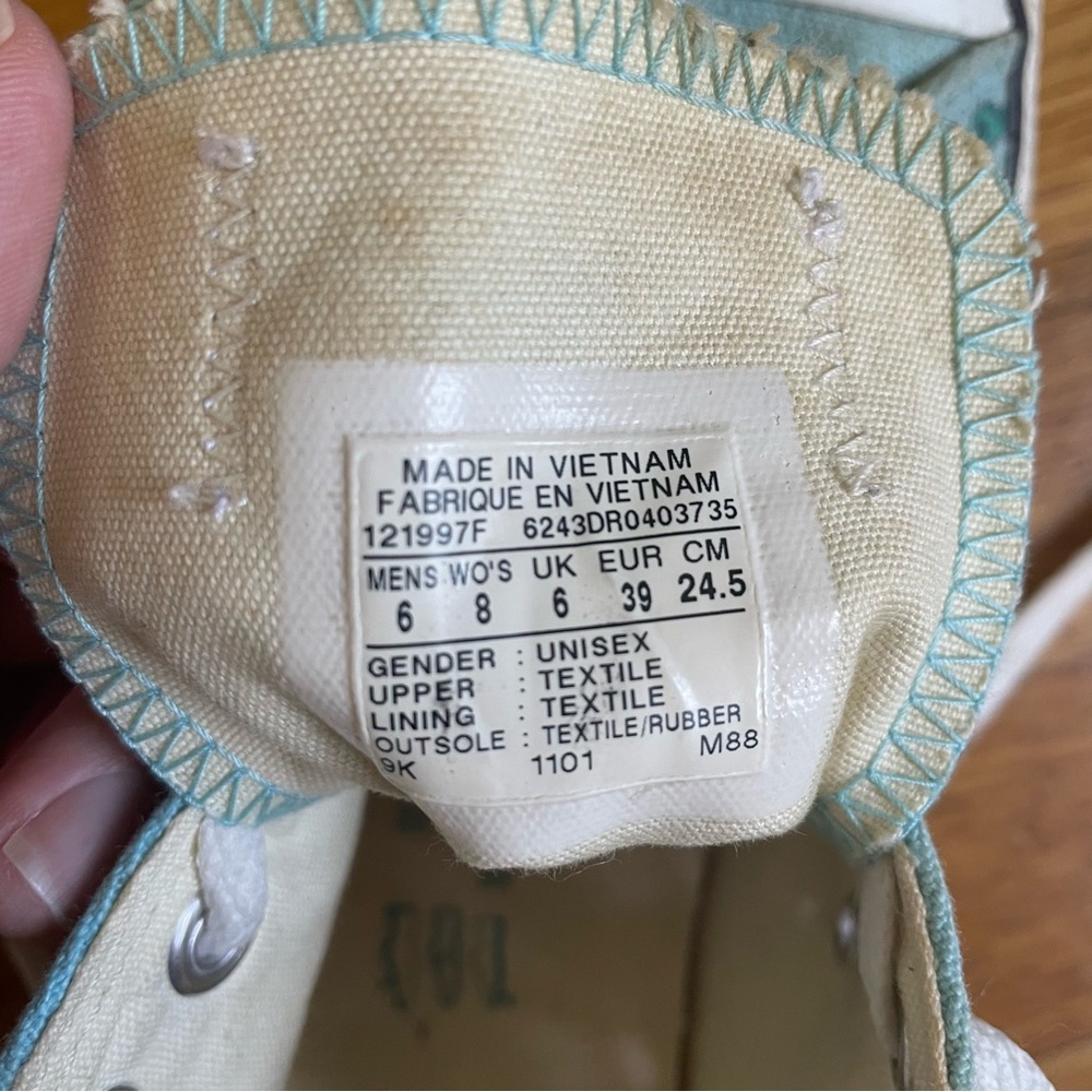 Custom Converse Low Tops - Picture 5 of 12